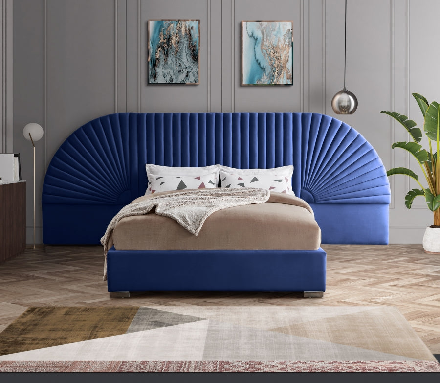 Luxe 8 Velvet Bed