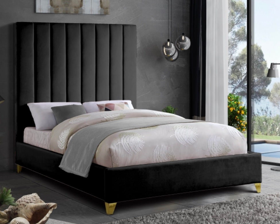 Luxury Lola Velvet Bed