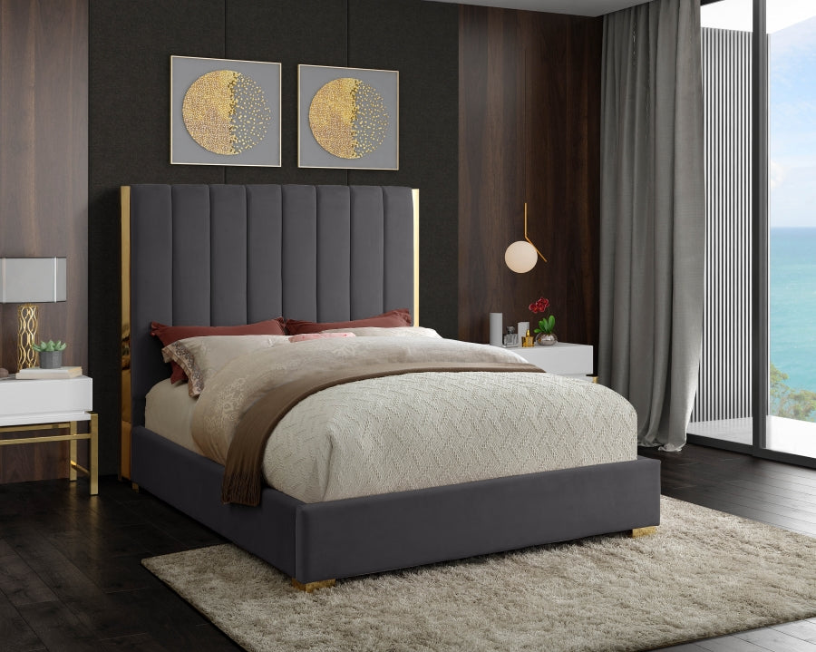Luxe 3 Velvet Bed